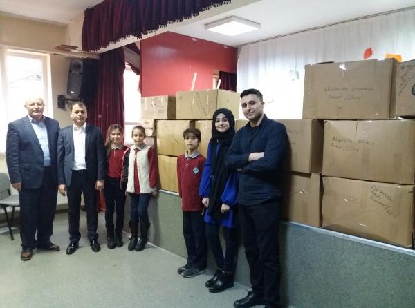 Mardin Midyat Efeler Köyü ilkokuluna yardım malzemelerimizi gönderdik.